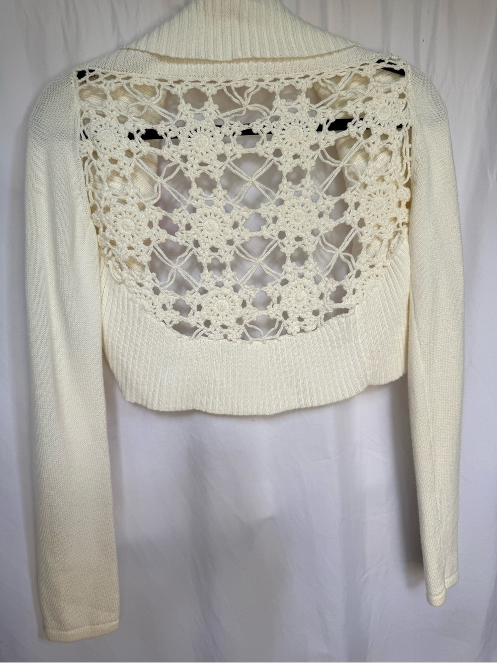 Cropped Ivory Knit Bolero - Picture 5 of 5